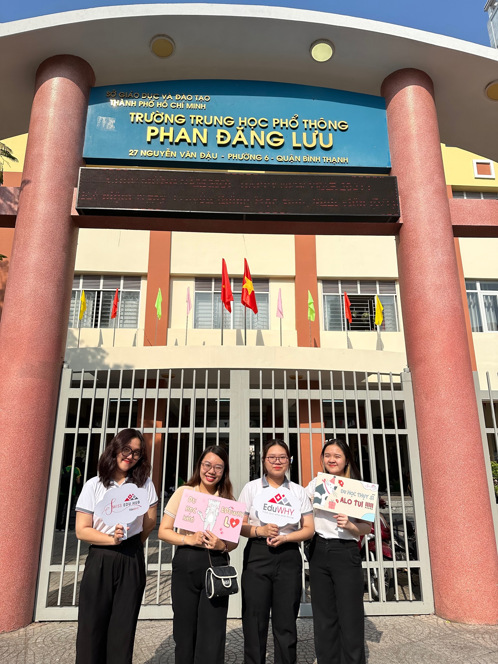 Highschool Tour @ Phan Đăng Lưu High School